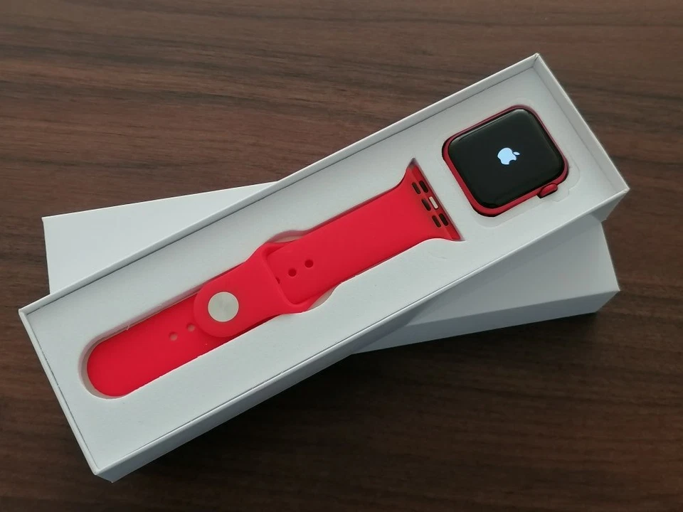 Apple Watch Series 4 Wholesale Lots - Image 2